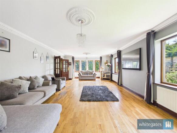 7 bed Detached for sale Image 9