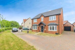 29, St James Way, Bedford MK40 4UH