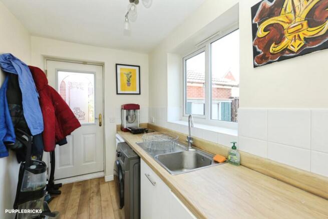 4 bed Detached for sale Image 9
