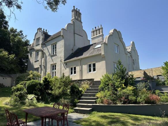 1 Codden Hill House.jpg