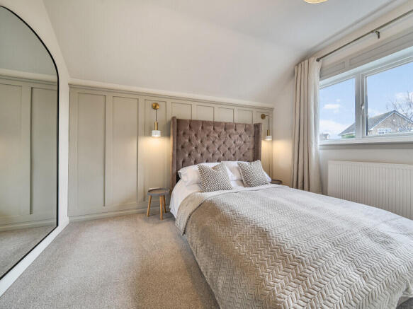 4 bed Detached for sale Image 8