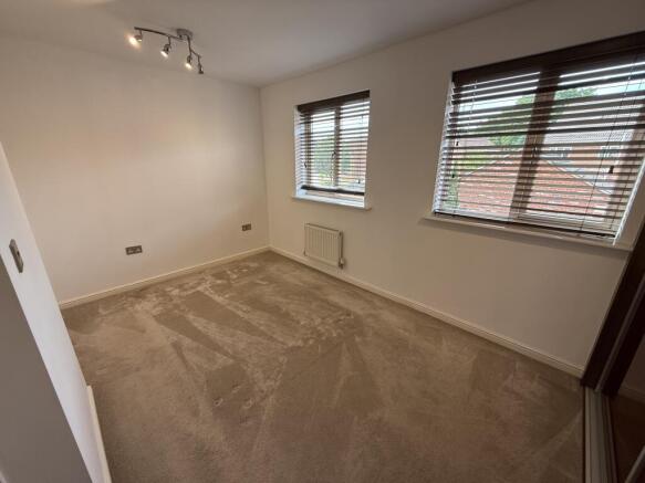 2 bed House to rent Image 9