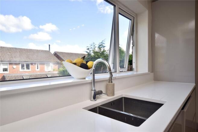 4 bed Detached for sale Image 5