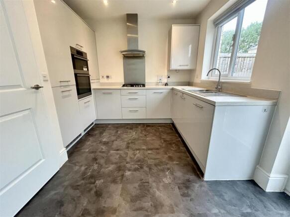 2 bed Town House for sale Image 4