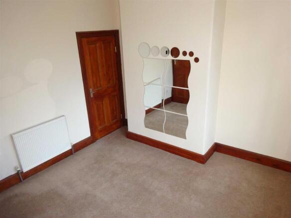 3 bed Terraced to rent Image 6