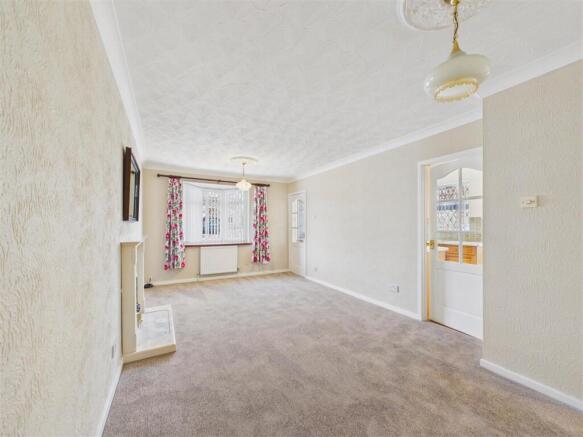 2 bed Semi-Detached Bungalow for sale Image 5