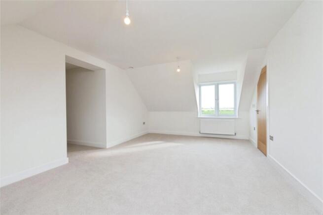 4 bed Detached for sale Image 11