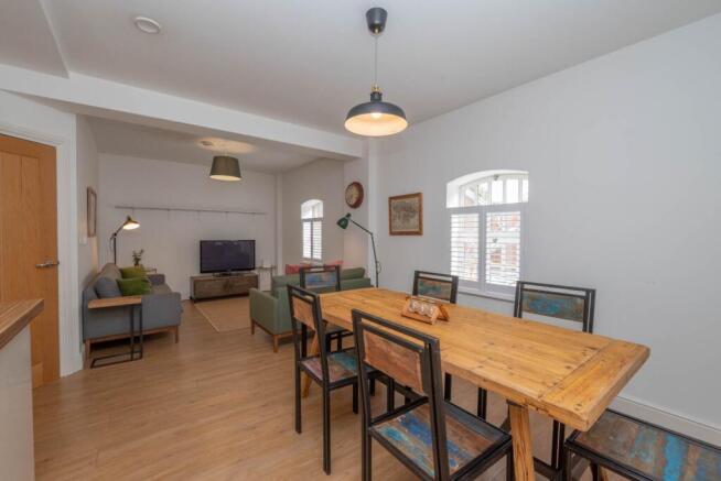 3-bed flat on Court Street, Faversham, £350,000