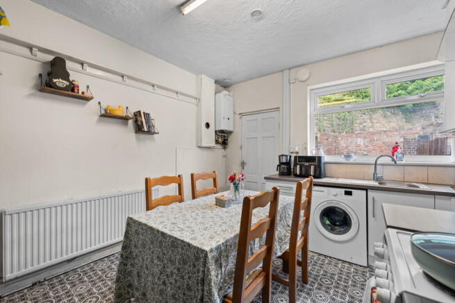 3 bed Terraced for sale Image 5