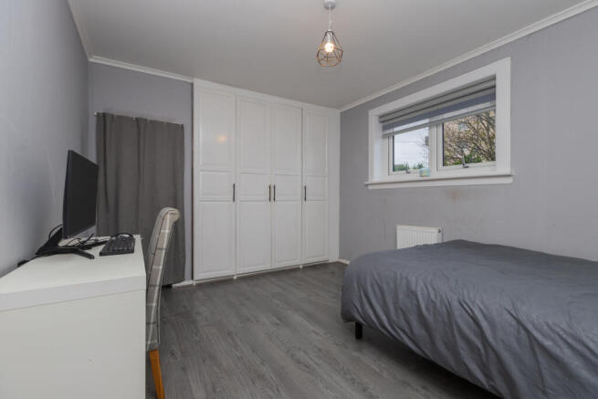 16, Renshaw Road, Elderslie,  Renfrewshire, PA5 9L
