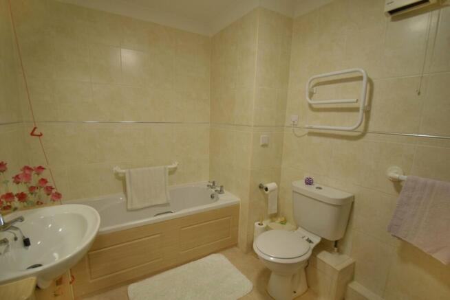 Photo 12