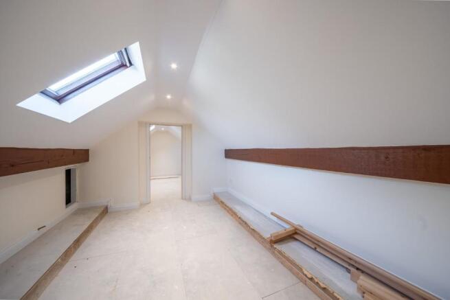 UPSTAIRS ROOM 1 01.jpg