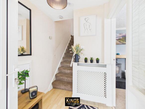 4 bed Semi-Detached for sale Image 10