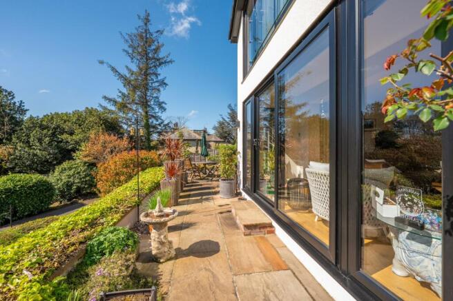 4 bed Detached for sale Image 12