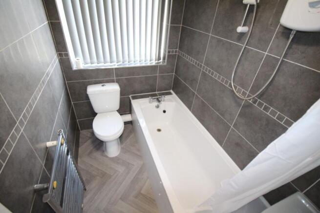 2 bed Semi-Detached to rent Image 4