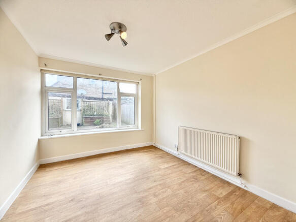 Ledston Avenue, Garforth, West Yorkshire, LS25 photo 4