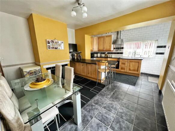 Kitchen/Dining Room