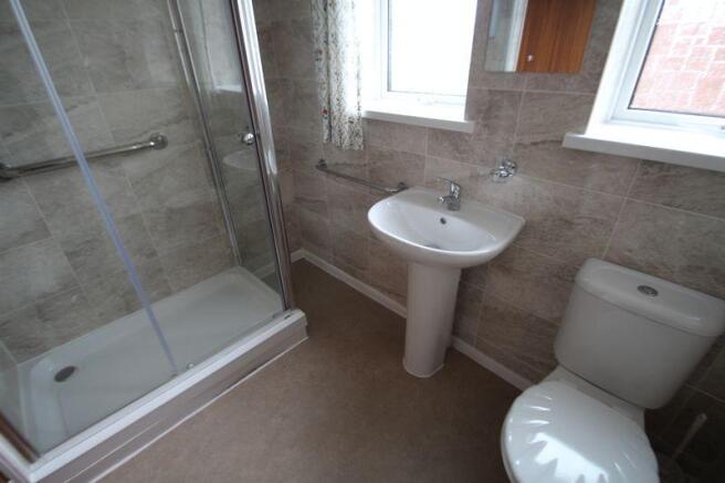 SHOWER ROOM