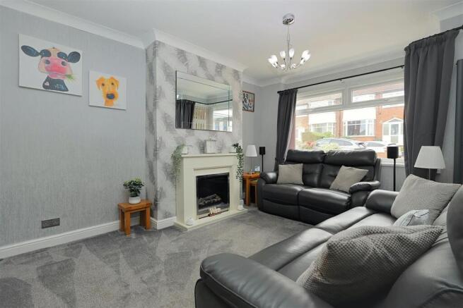 3 bed Semi-Detached for sale Image 7