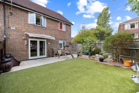 Lion Mead,Haslemere,GU27 1LF
