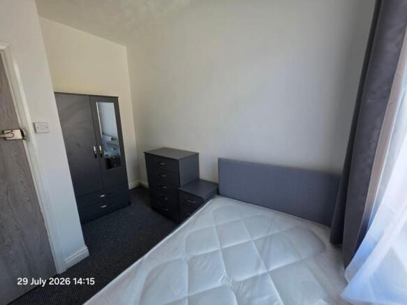 5 bed Terraced for sale Image 9