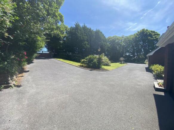 Driveway & Approach