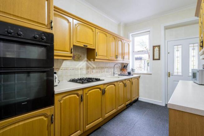 3 bed Semi-Detached for sale Image 6