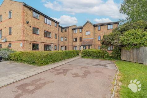 Chestnut Road, Basildon, SS16