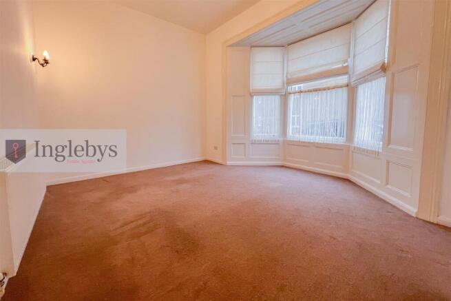 2 bed Apartment to rent Image 5