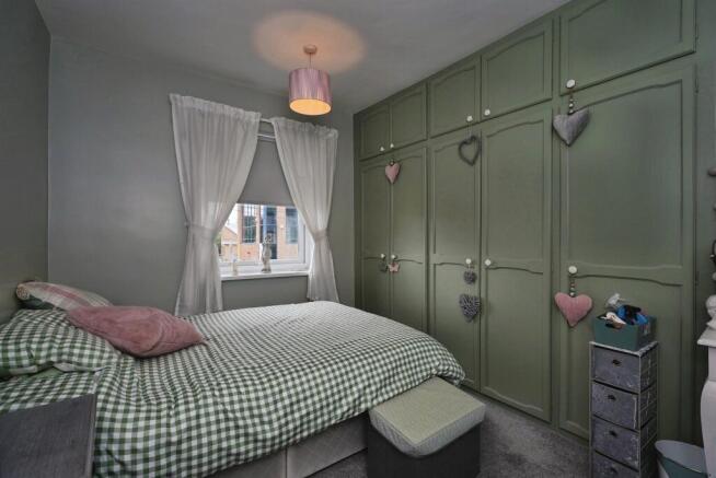 3 bed Terraced for sale Image 9