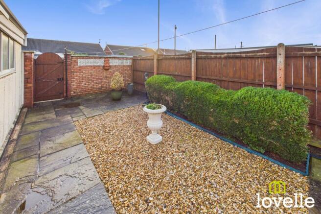 2 bed Semi-Detached Bungalow for sale Image 4