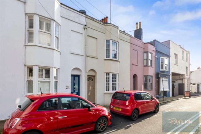 Cheltenham Place 32-004.JPG