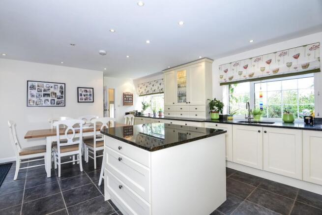 Kitchen/Breakfast Ro