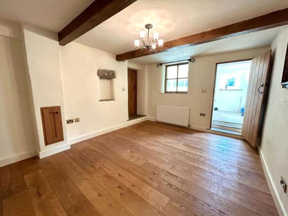 3 bed Semi-Detached for sale Image 10
