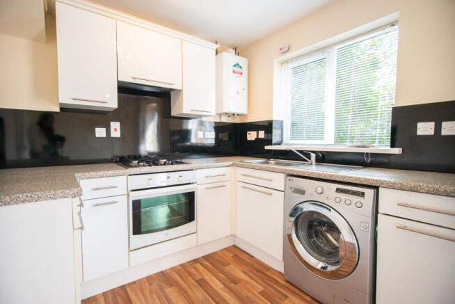 3 bed End of Terrace to rent Image 6