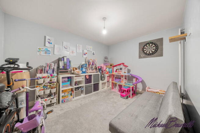 3 bed Semi-Detached for sale Image 9