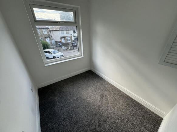 3 bed Semi-Detached to rent Image 11