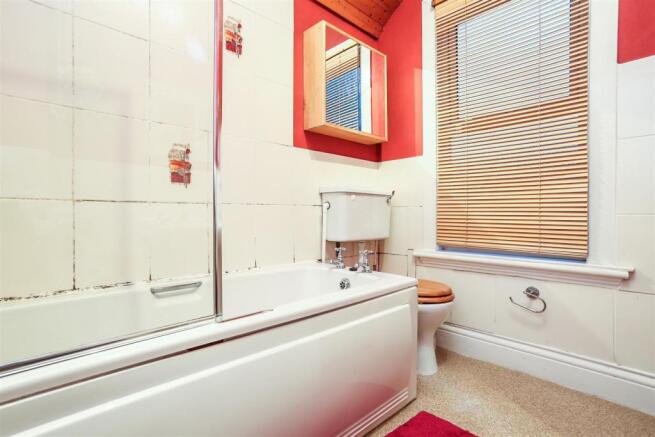 Bathroom.jpg