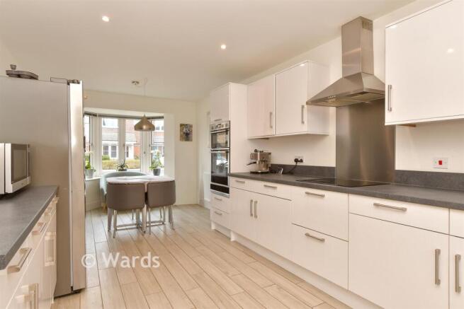 Kitchen/ Breakfast Room