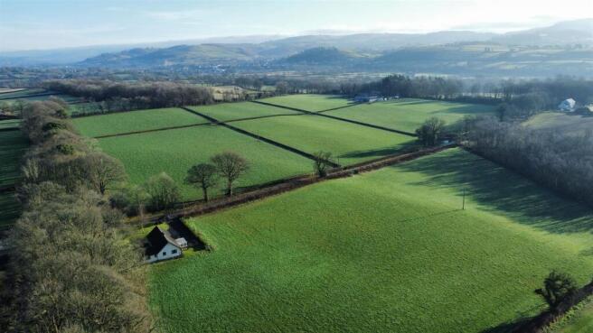 dji_fly_20250115_102340_886_1736936666259_photo_op