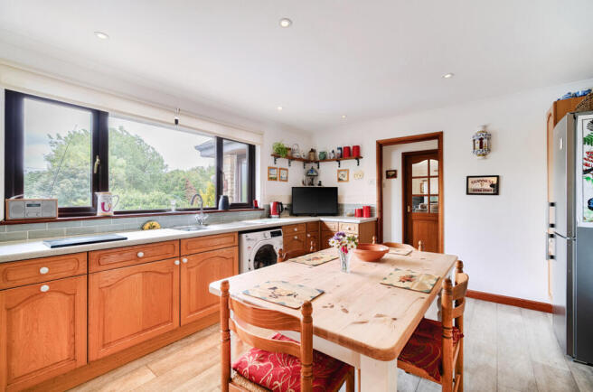 1327308-8-687646e...