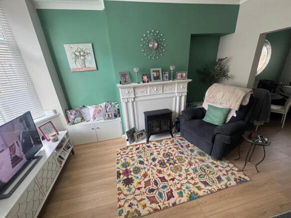 3 bed Terraced for sale Image 4