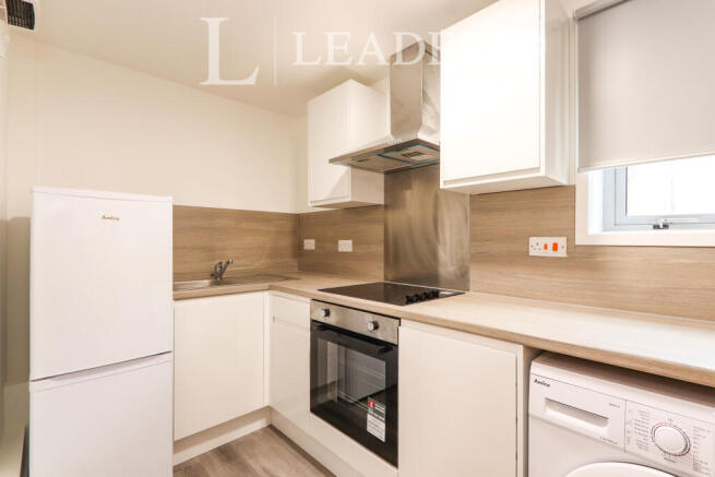 1 bed Flat to rent Image 4