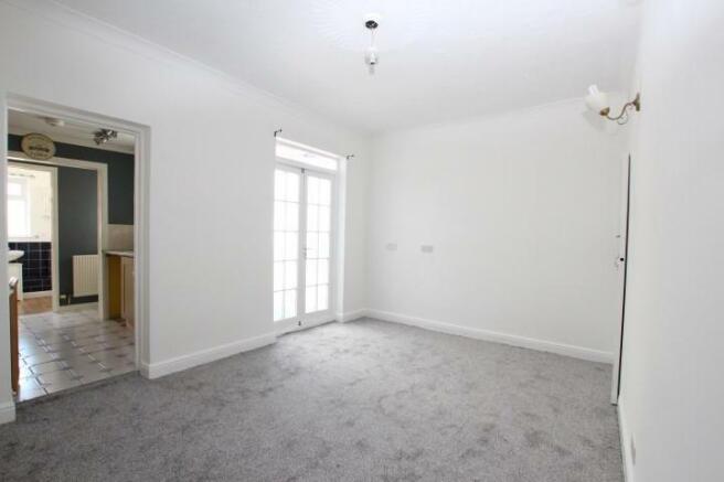 Lounge 2.JPG