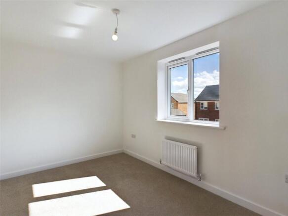 2 bed End of Terrace to rent Image 5