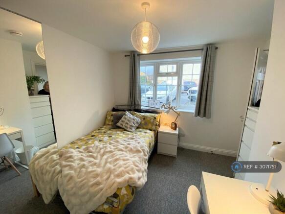 Room 2: Light, Bright, Double Ensuite Room