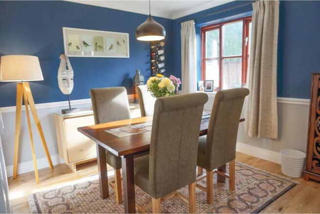 Lounge/Dining Room