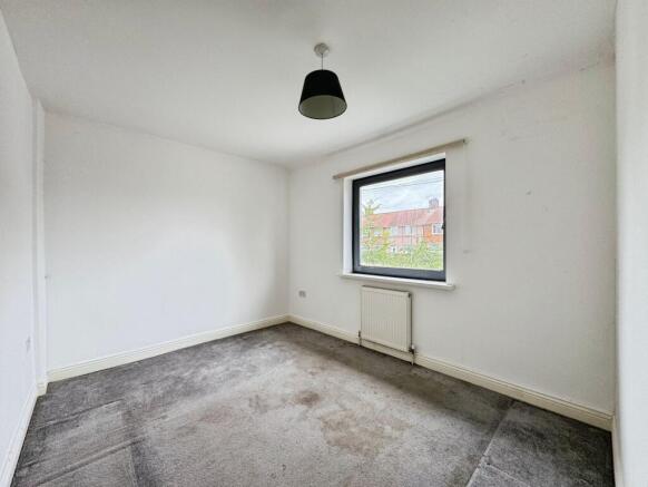 Cressingham Road, Edgware, HA8 photo 4