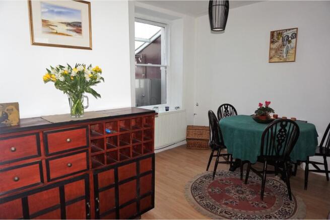 Lounge/Dining Room