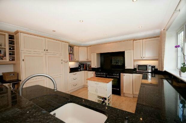 Kitchen Photo